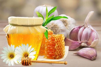 Tỏi ngâm mật ong tăng đề kháng, dùng sao cho đúng?